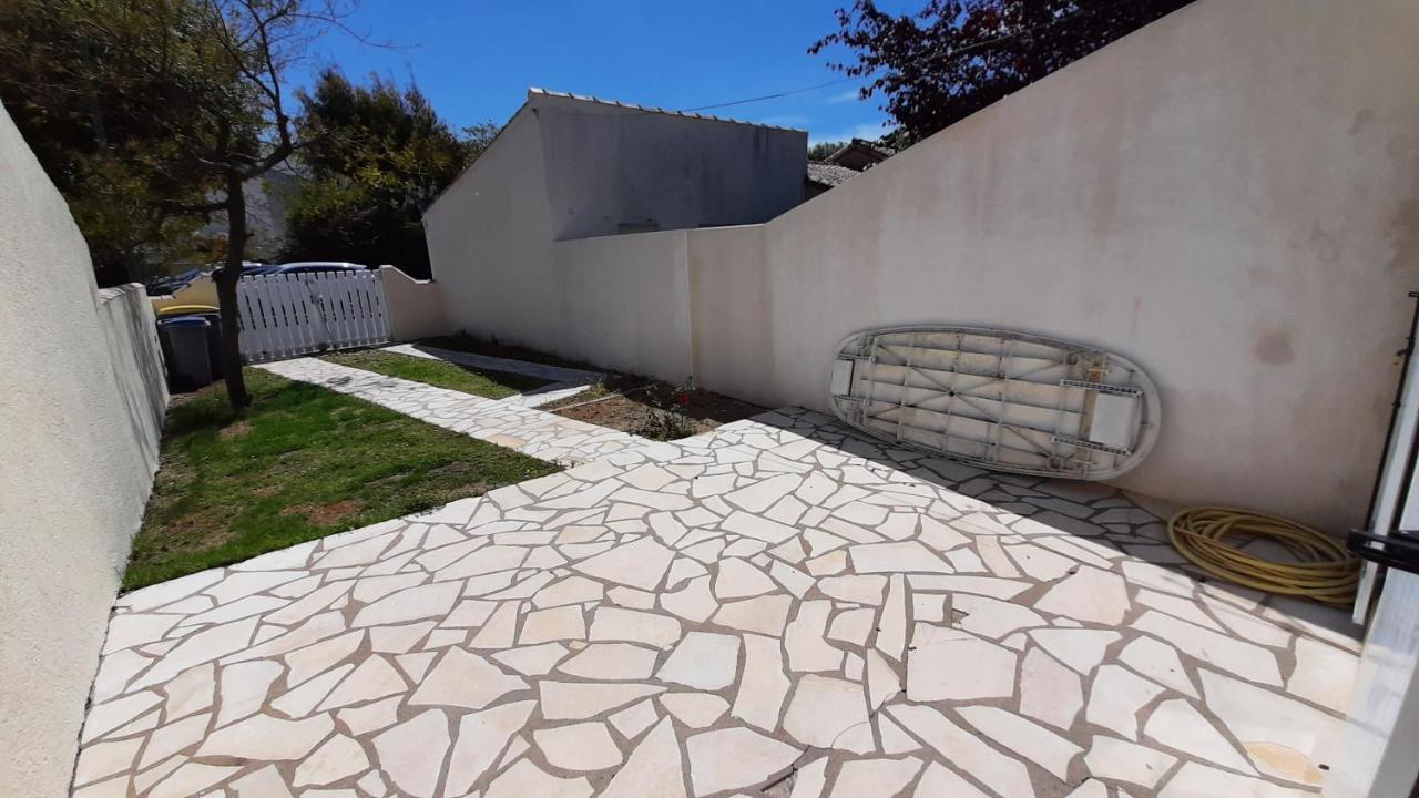 Charmante Maison De Ville Avec Jardin - 2 Chambres - 5 Pers Сен-Жан-де-Мон Екстериор снимка