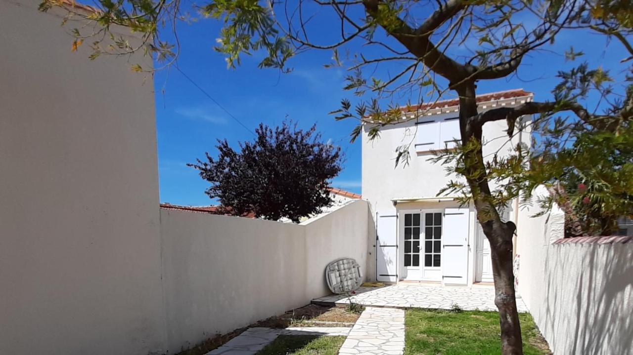 Charmante Maison De Ville Avec Jardin - 2 Chambres - 5 Pers Сен-Жан-де-Мон Екстериор снимка