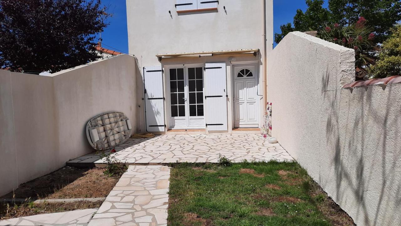 Charmante Maison De Ville Avec Jardin - 2 Chambres - 5 Pers Сен-Жан-де-Мон Екстериор снимка
